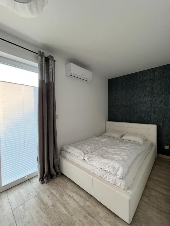 Double Room,1421855046:JPEG
