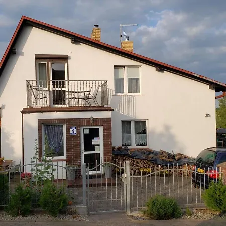 Willa Wega - pokoje gościnne, domki, plac zabaw, basen, parking, grill-2
